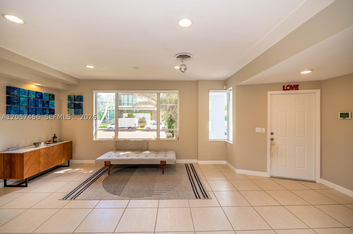 9520 E Broadview Dr, Bay Harbor Islands FL 33154