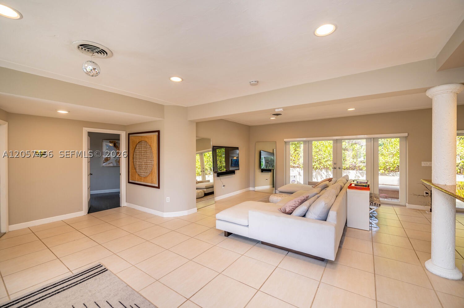 9520 E Broadview Dr, Bay Harbor Islands FL 33154