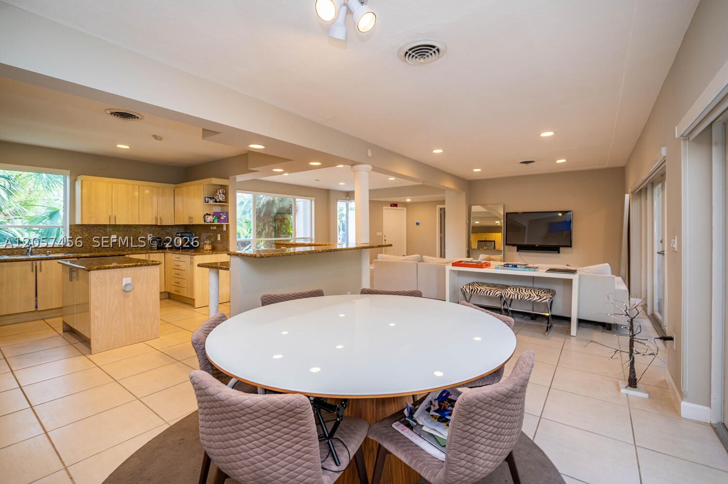 9520 E Broadview Dr, Bay Harbor Islands FL 33154