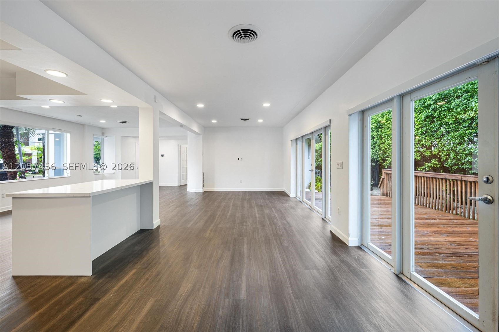 9520 E Broadview Dr, Bay Harbor Islands FL 33154