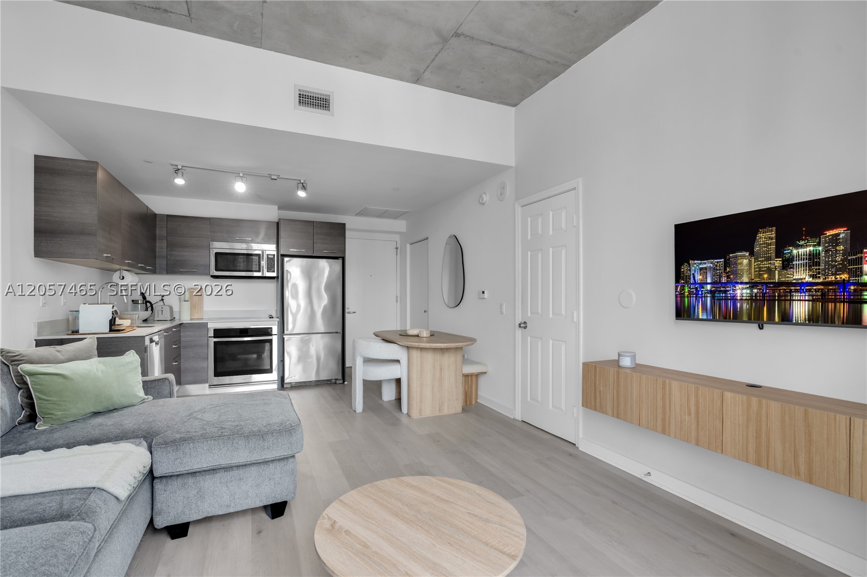 151 SE 1st St #2109, Miami FL 33131