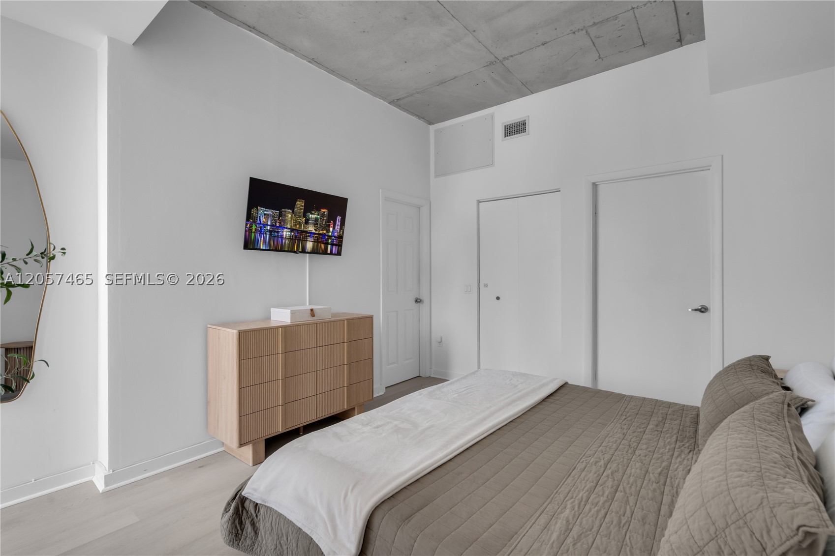 151 SE 1st St #2109, Miami FL 33131