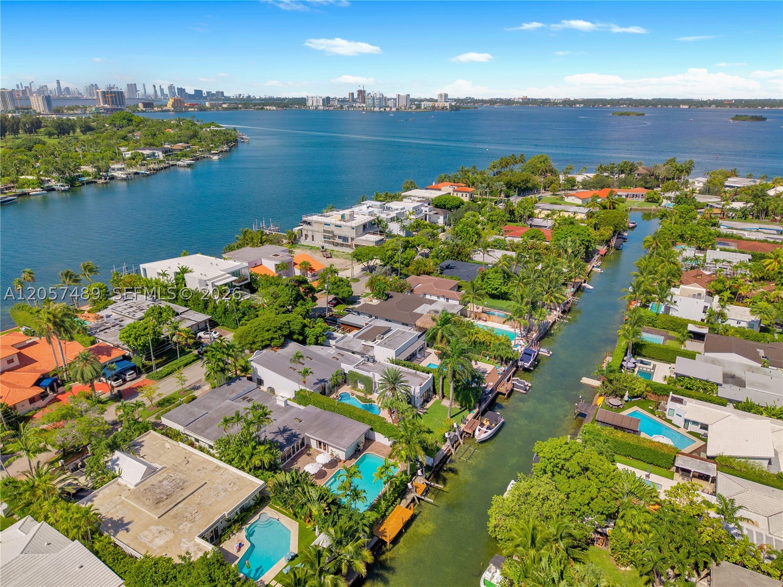 1777 Daytonia Rd, Miami Beach FL 33141