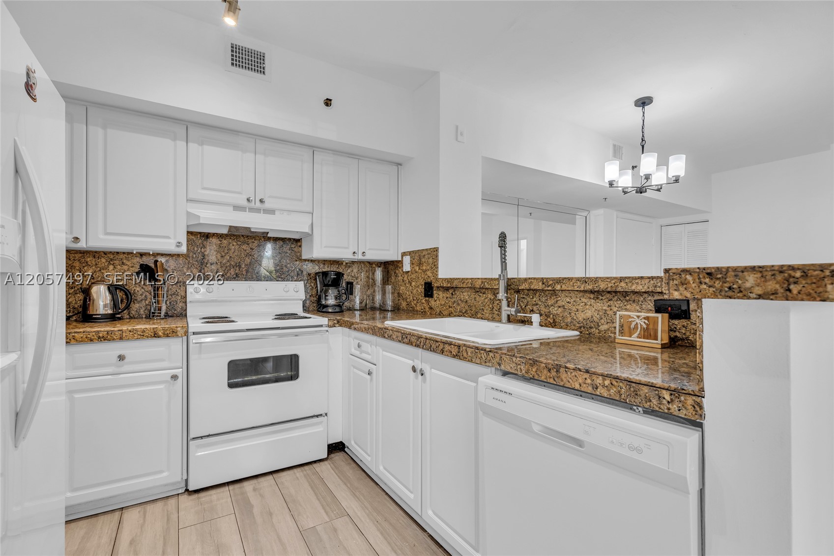 19501 E Country Club Dr #9101, Aventura FL 33180