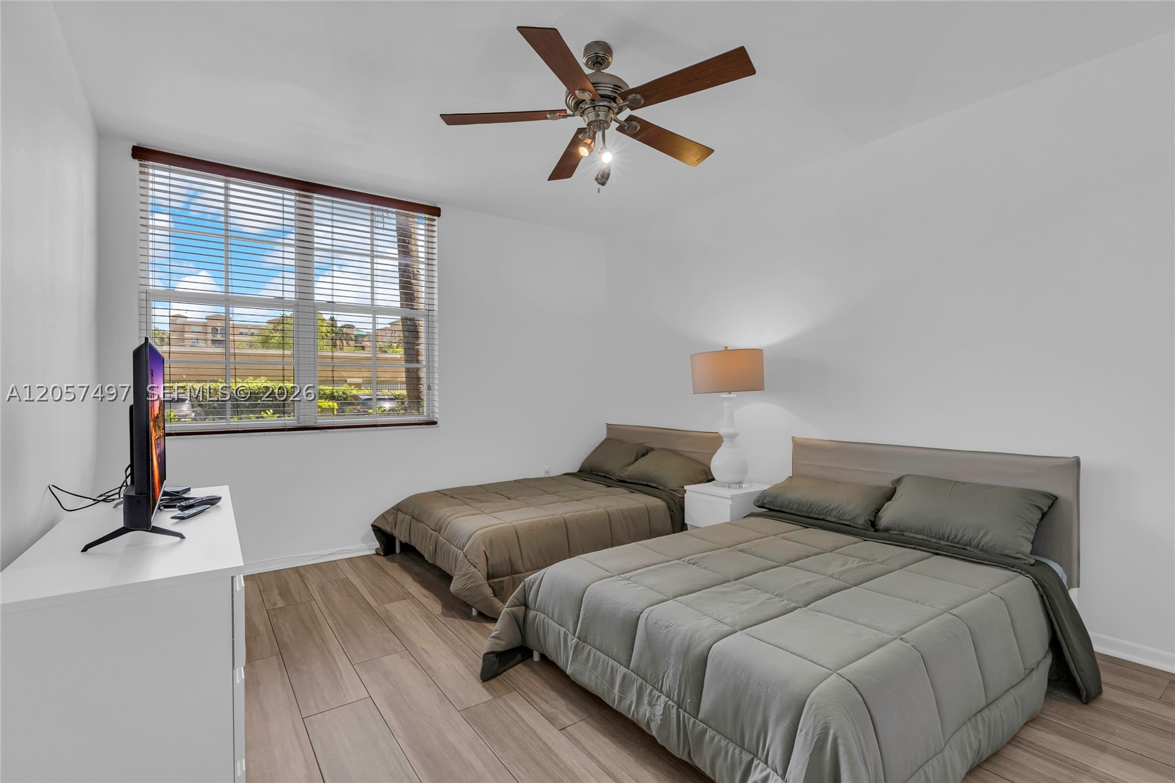 19501 E Country Club Dr #9101, Aventura FL 33180