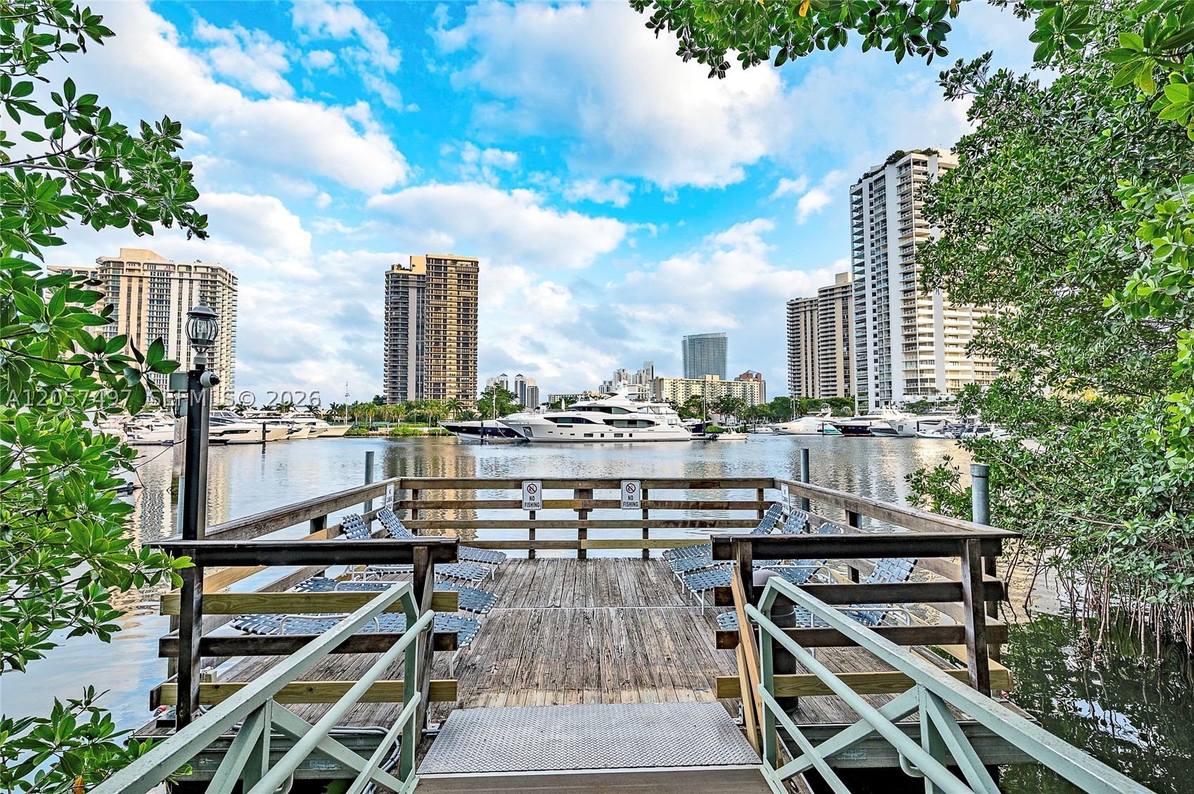 19501 E Country Club Dr #9101, Aventura FL 33180