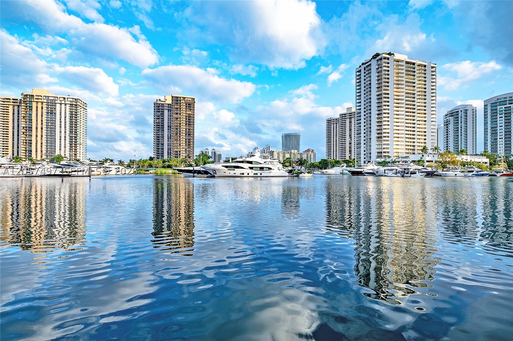 19501 E Country Club Dr #9101, Aventura FL 33180