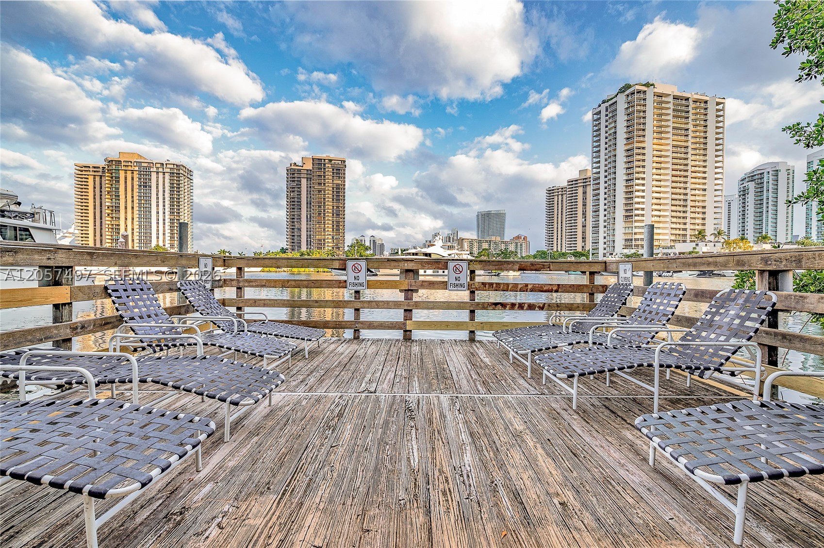 19501 E Country Club Dr #9101, Aventura FL 33180
