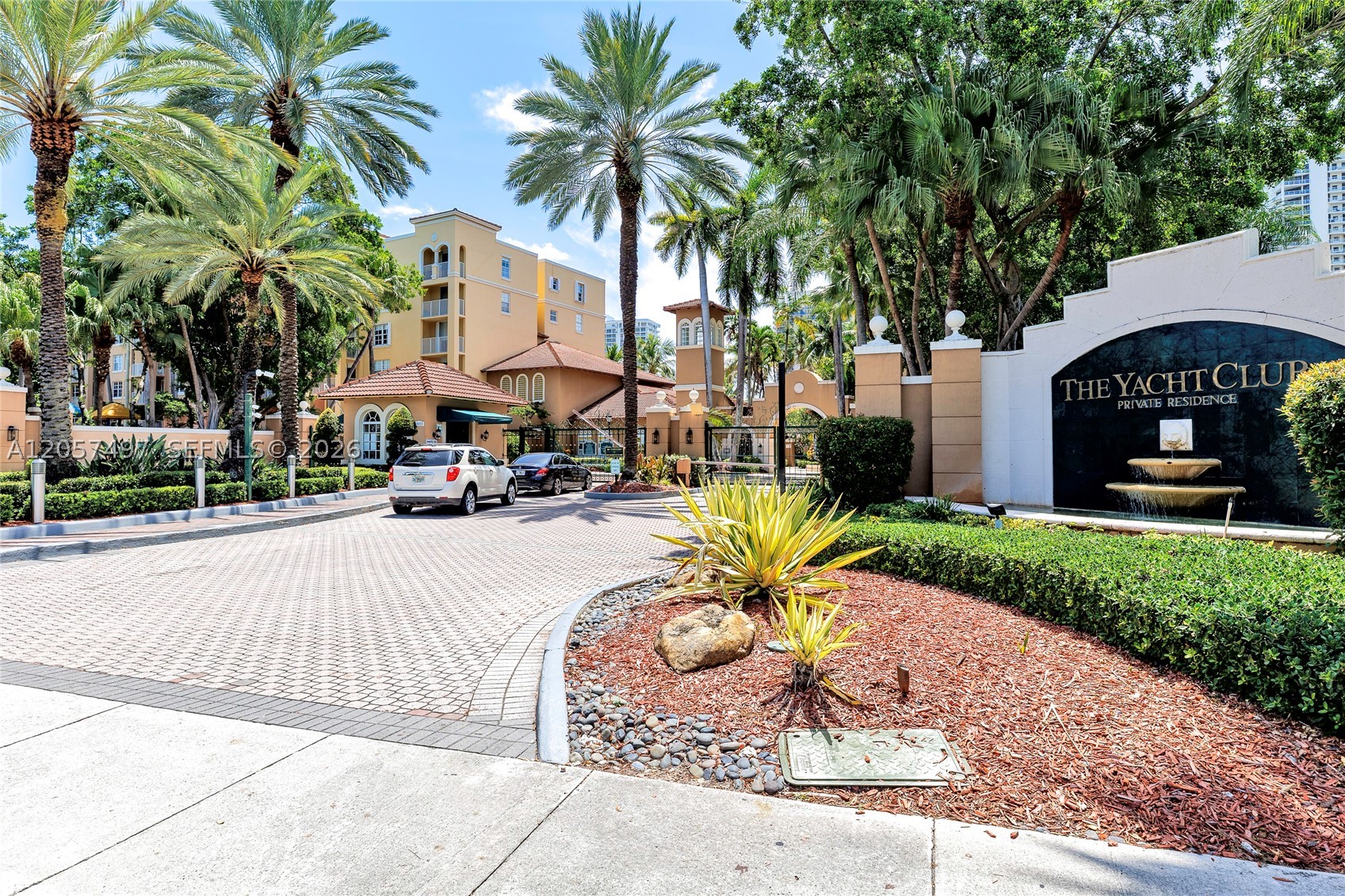 19501 E Country Club Dr #9101, Aventura FL 33180