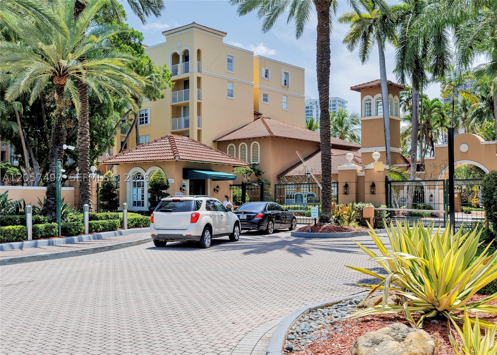 19501 E Country Club Dr #9101, Aventura FL 33180