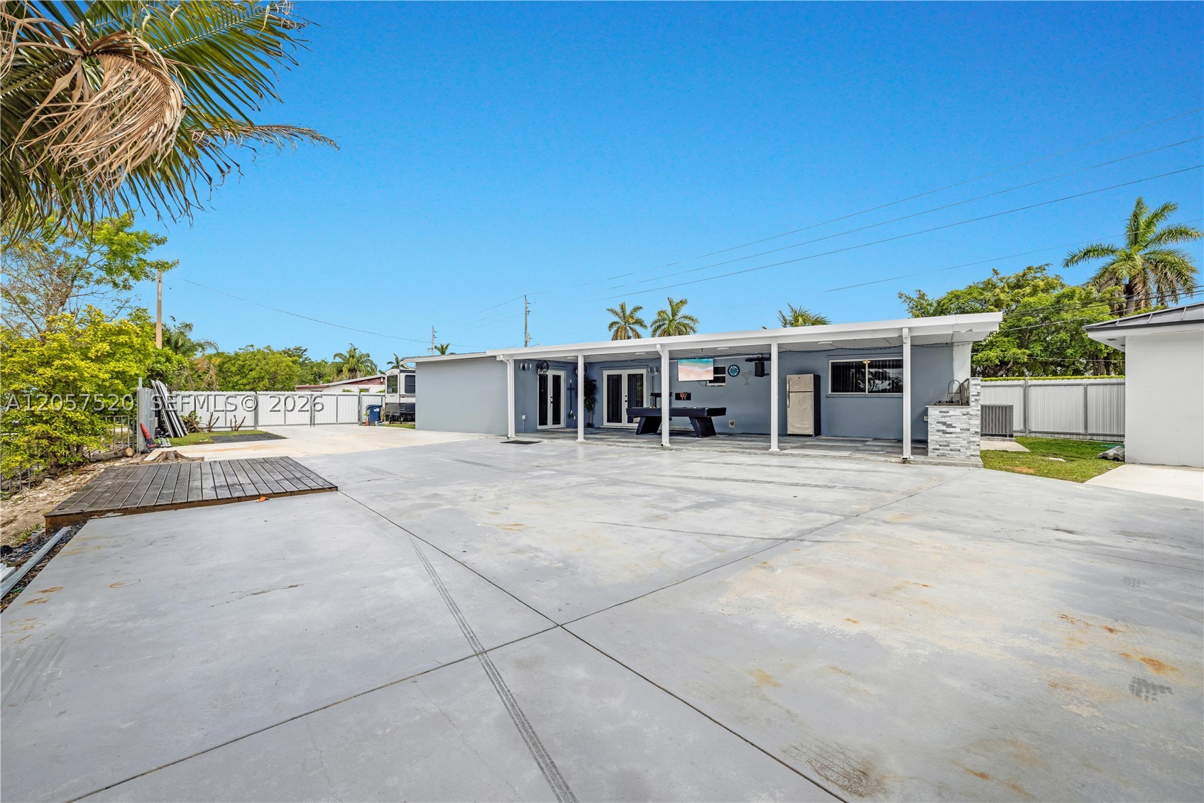 10350 SW 48th St #1, Miami FL 33165