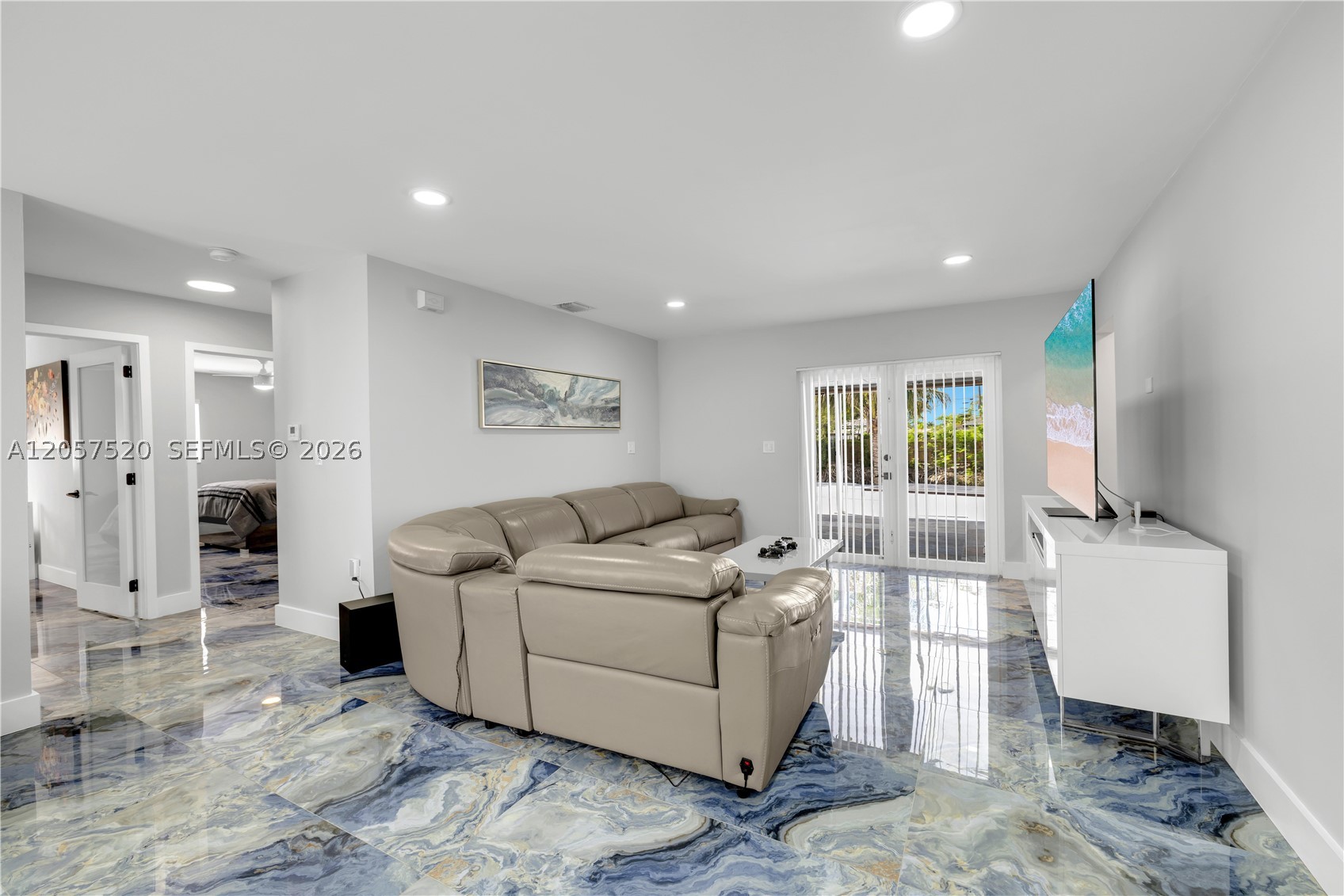 10350 SW 48th St #1, Miami FL 33165