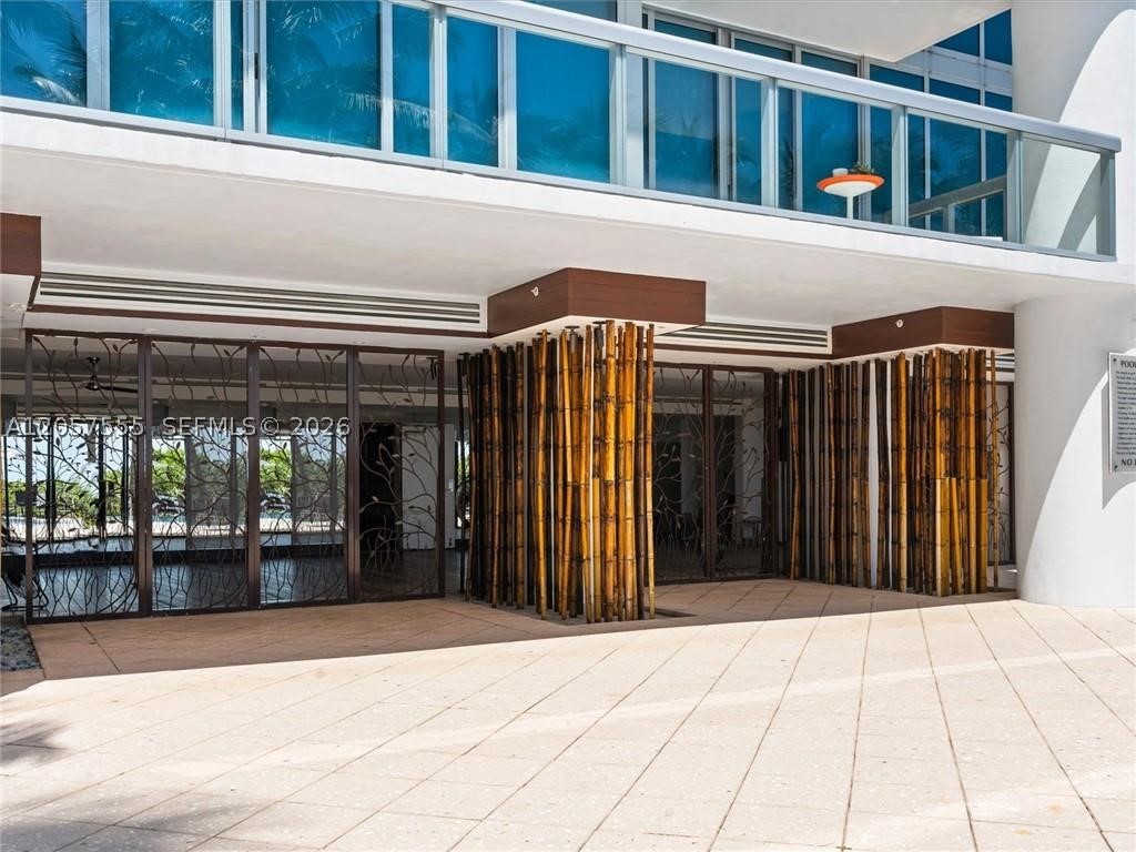 6801 Collins Ave #1020 Door 1006 Leal, Miami Beach FL 33141