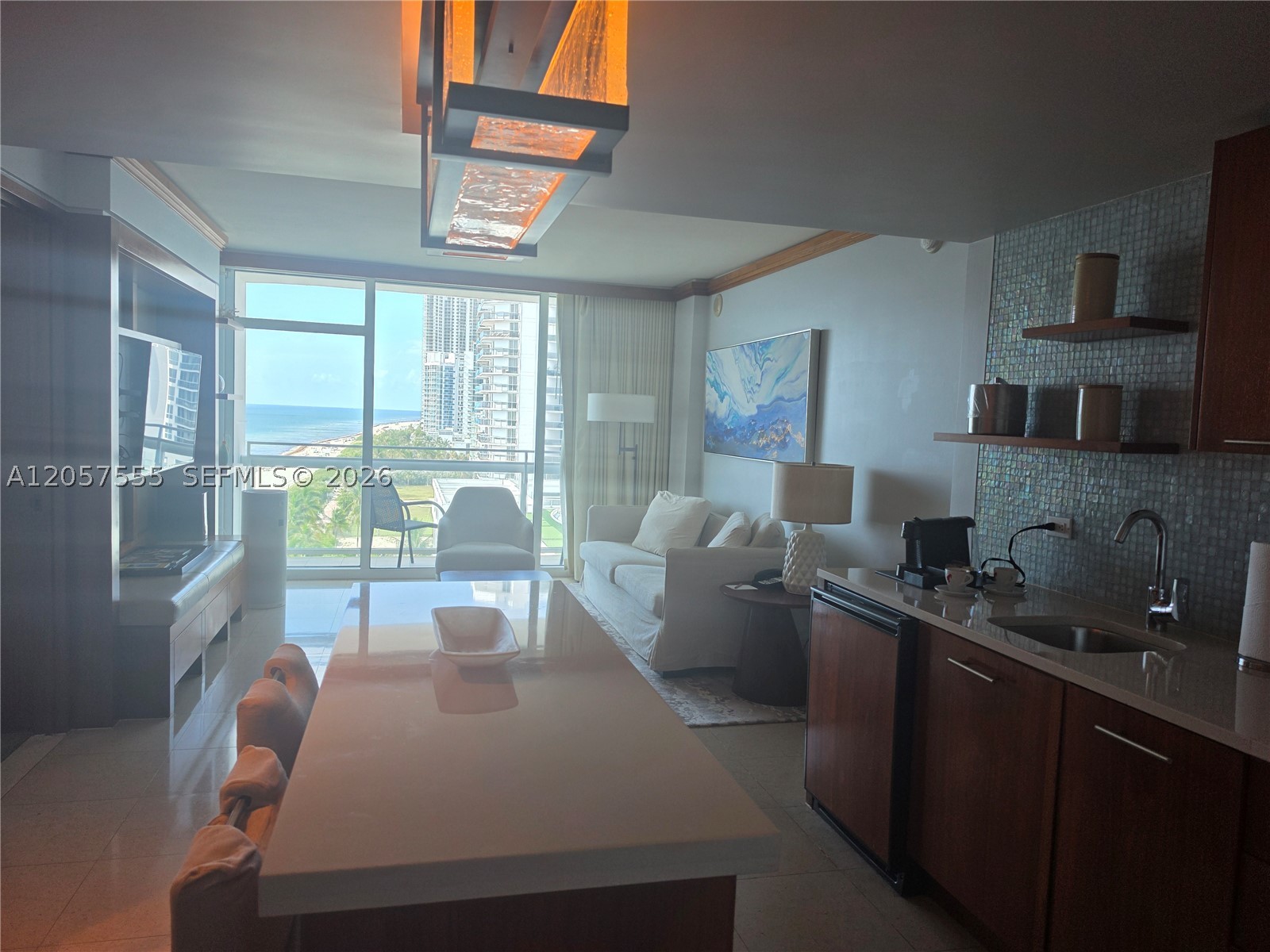 6801 Collins Ave #1020 Door 1006 Leal, Miami Beach FL 33141