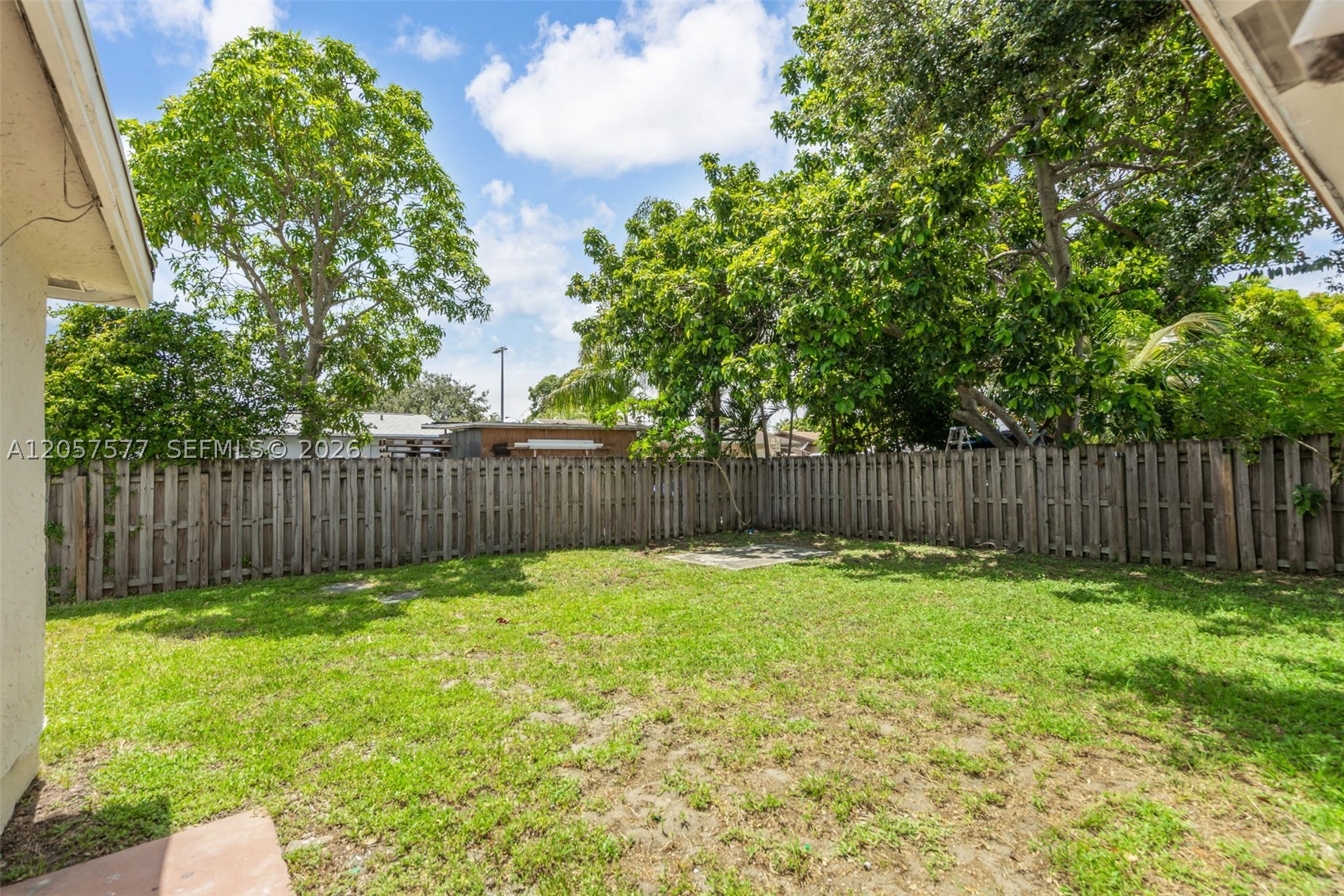 405 SW 77th Ave, North Lauderdale FL 33068