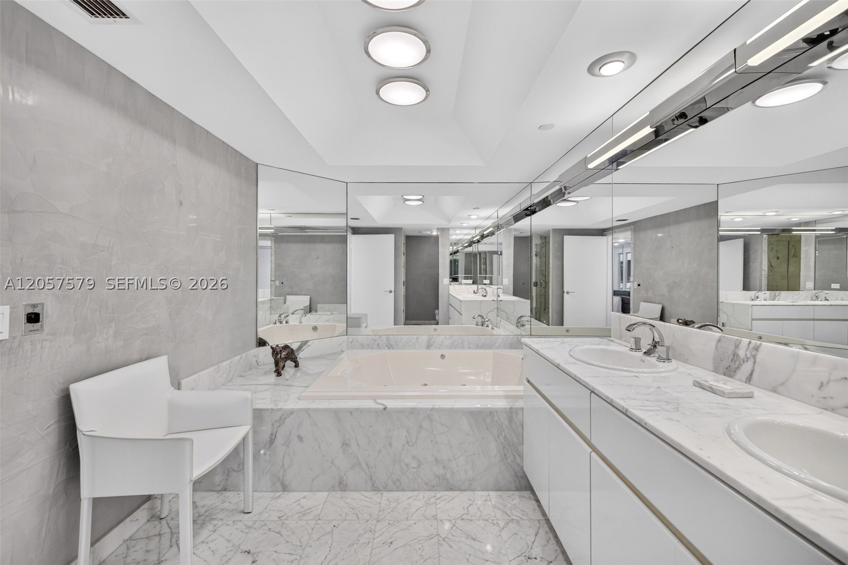 3000 Island Blvd #2506, Aventura FL 33160