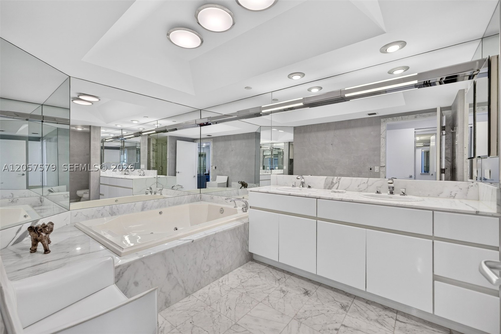 3000 Island Blvd #2506, Aventura FL 33160