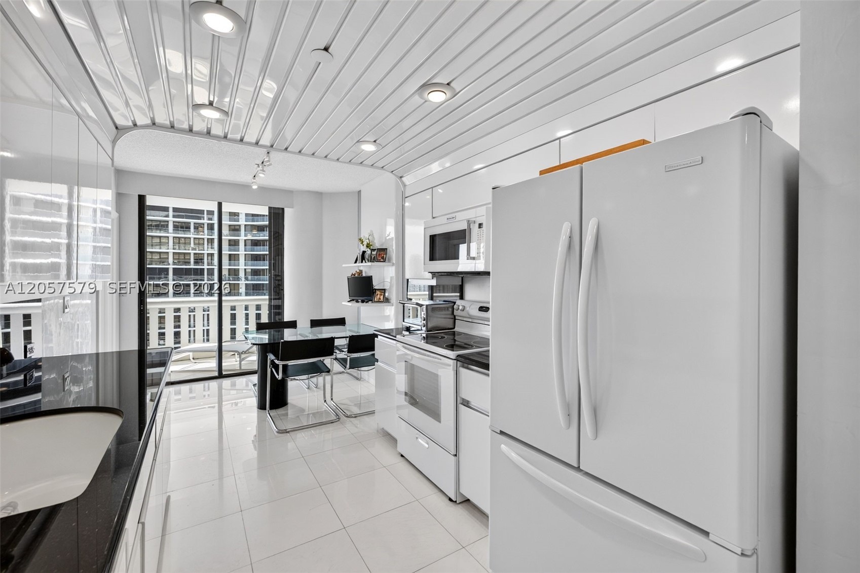 3000 Island Blvd #2506, Aventura FL 33160