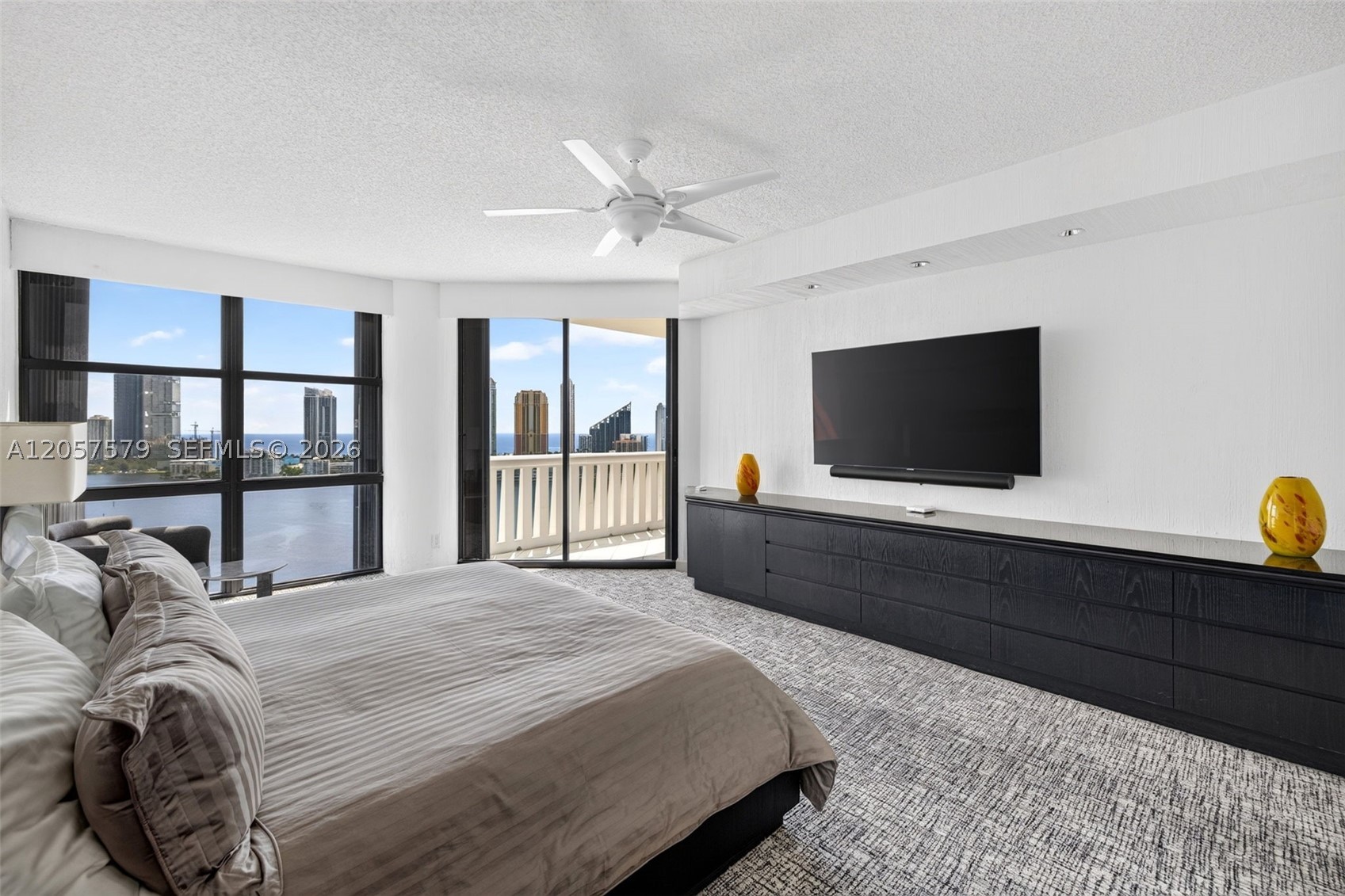 3000 Island Blvd #2506, Aventura FL 33160