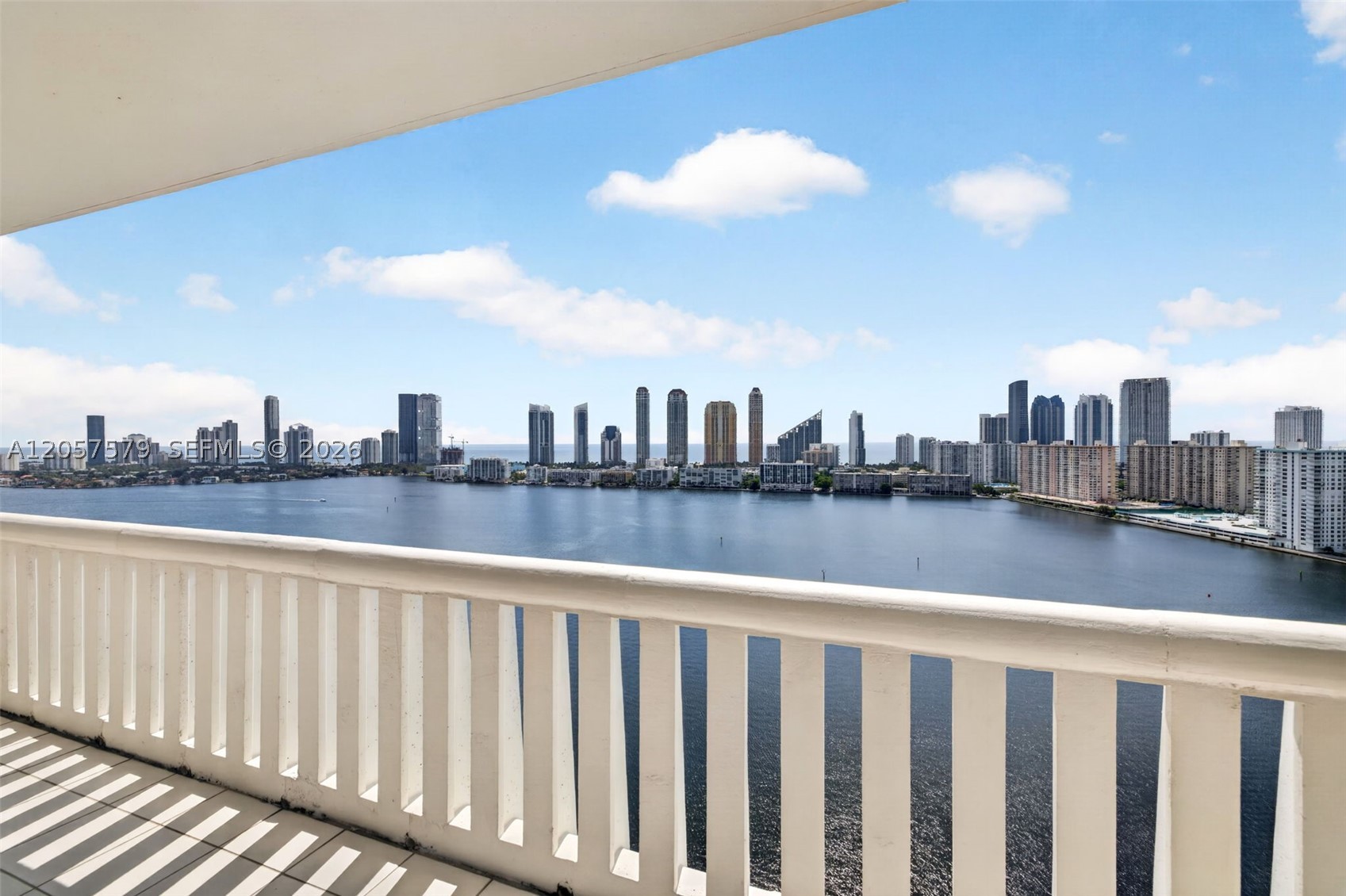 3000 Island Blvd #2506, Aventura FL 33160