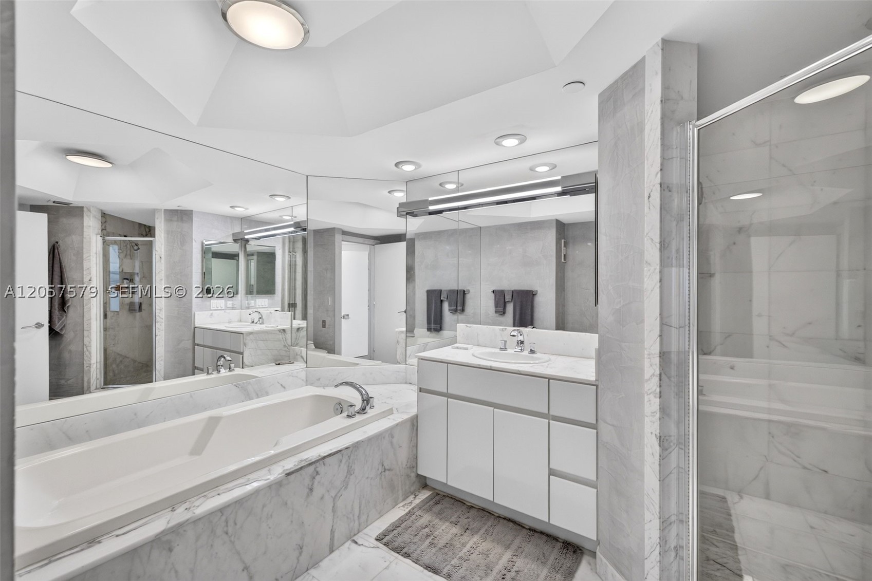 3000 Island Blvd #2506, Aventura FL 33160