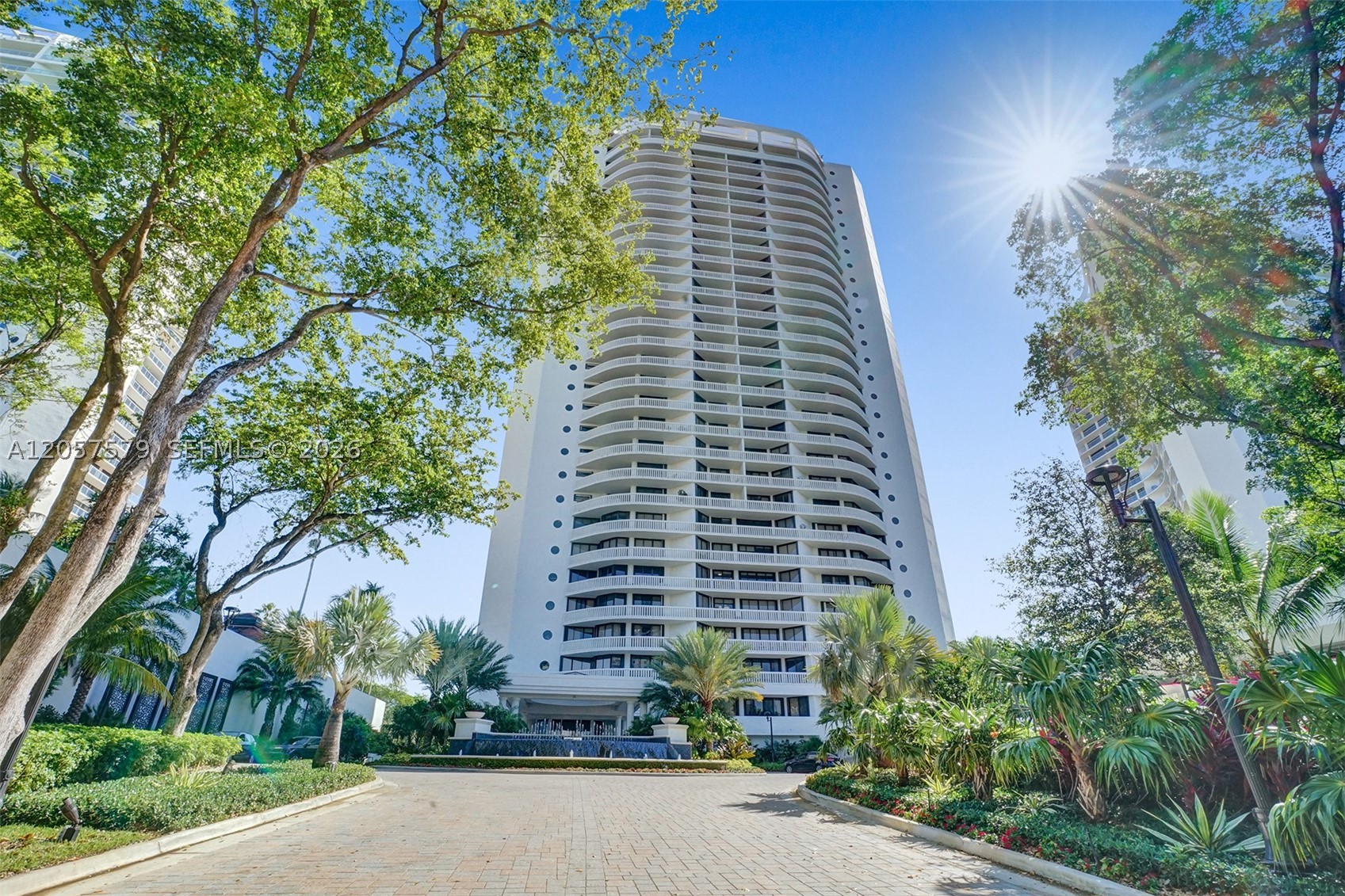 3000 Island Blvd #2506, Aventura FL 33160