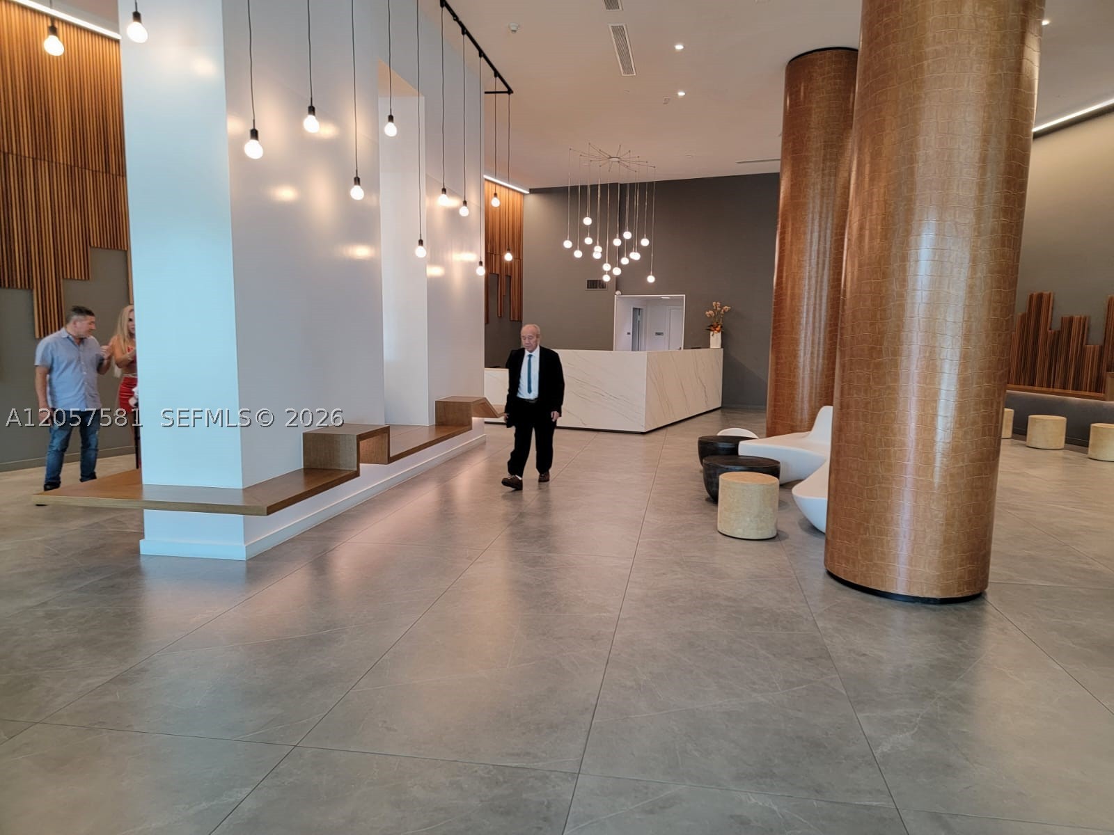 350 S Miami Ave #1515, Miami FL 33130