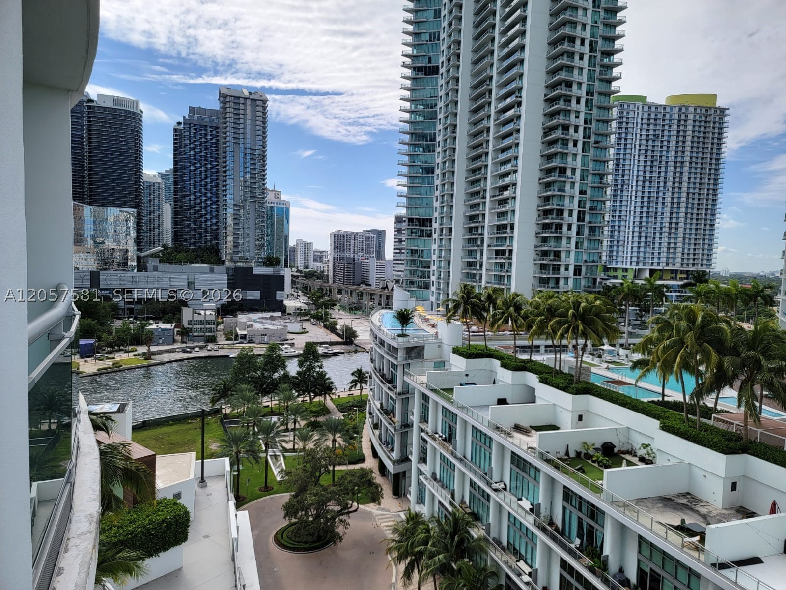 350 S Miami Ave #1515, Miami FL 33130