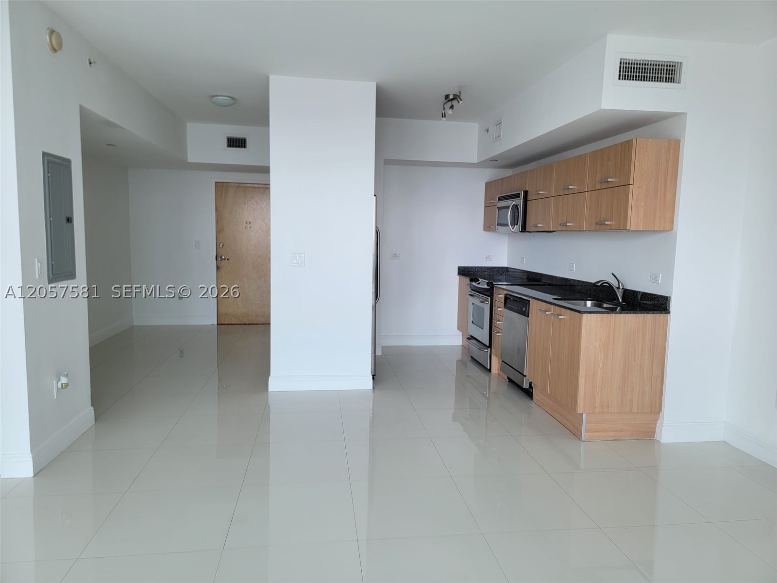 350 S Miami Ave #1515, Miami FL 33130
