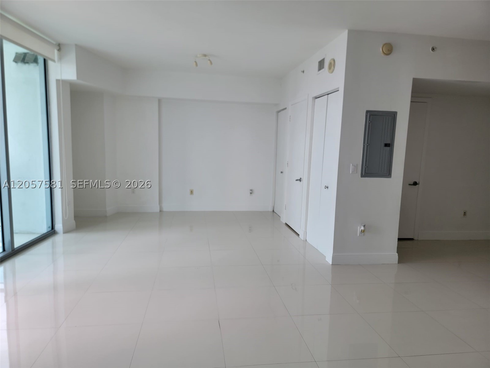 350 S Miami Ave #1515, Miami FL 33130