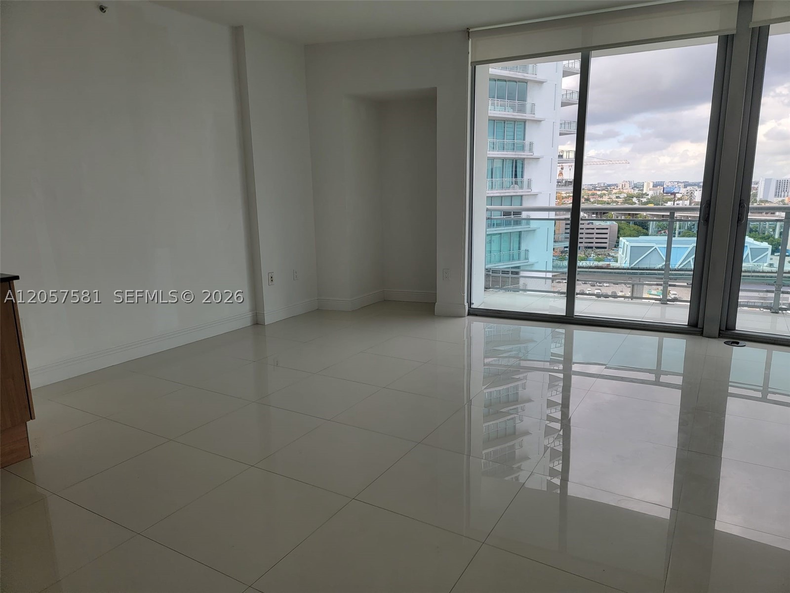 350 S Miami Ave #1515, Miami FL 33130