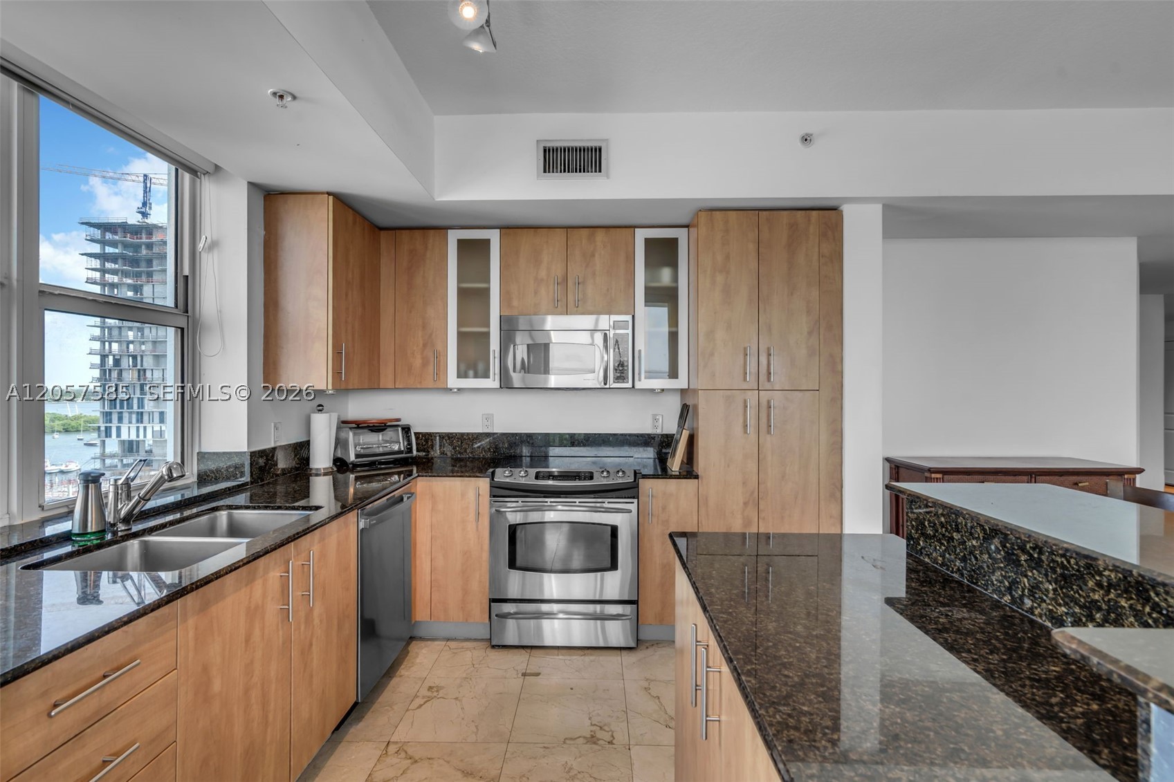 7900 Harbor Island Dr #1126, North Bay Village FL 33141