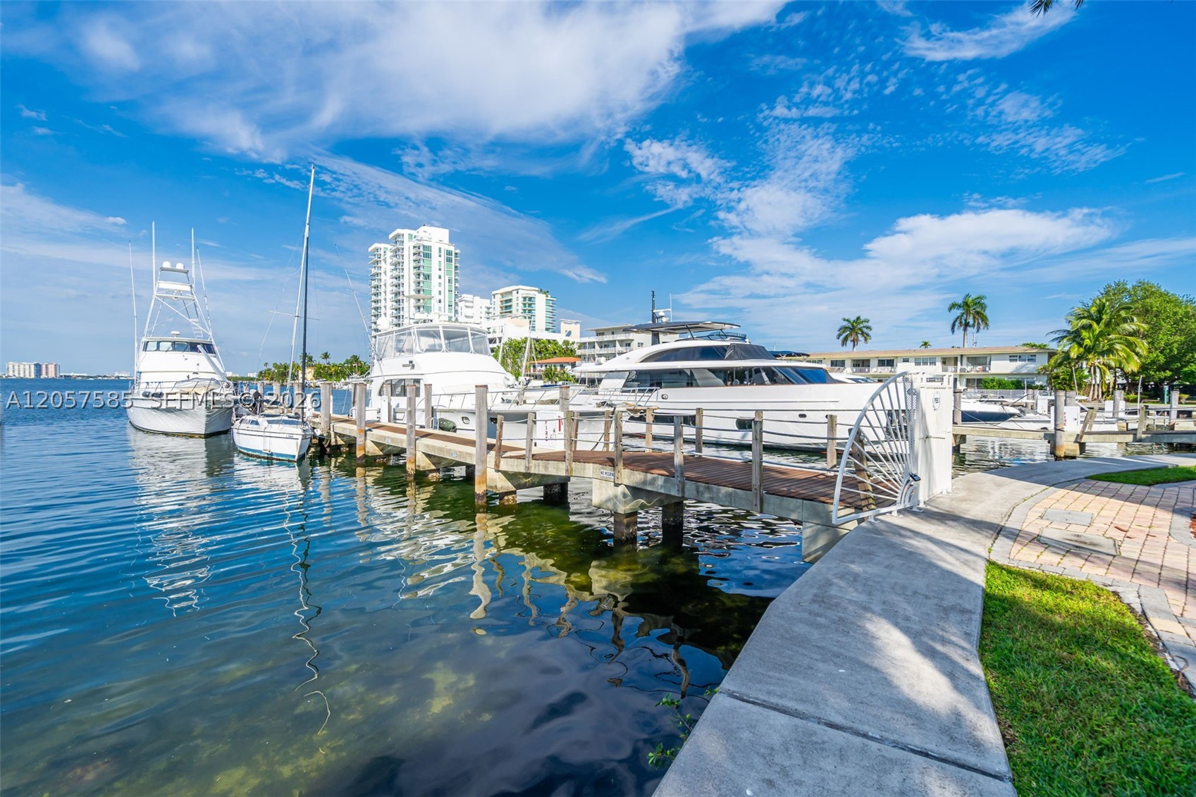7900 Harbor Island Dr #1126, North Bay Village FL 33141