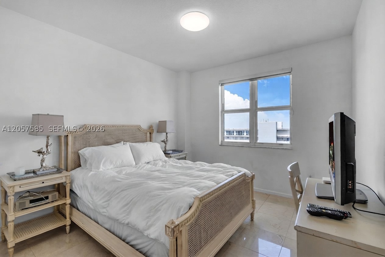 7900 Harbor Island Dr #1126, North Bay Village FL 33141