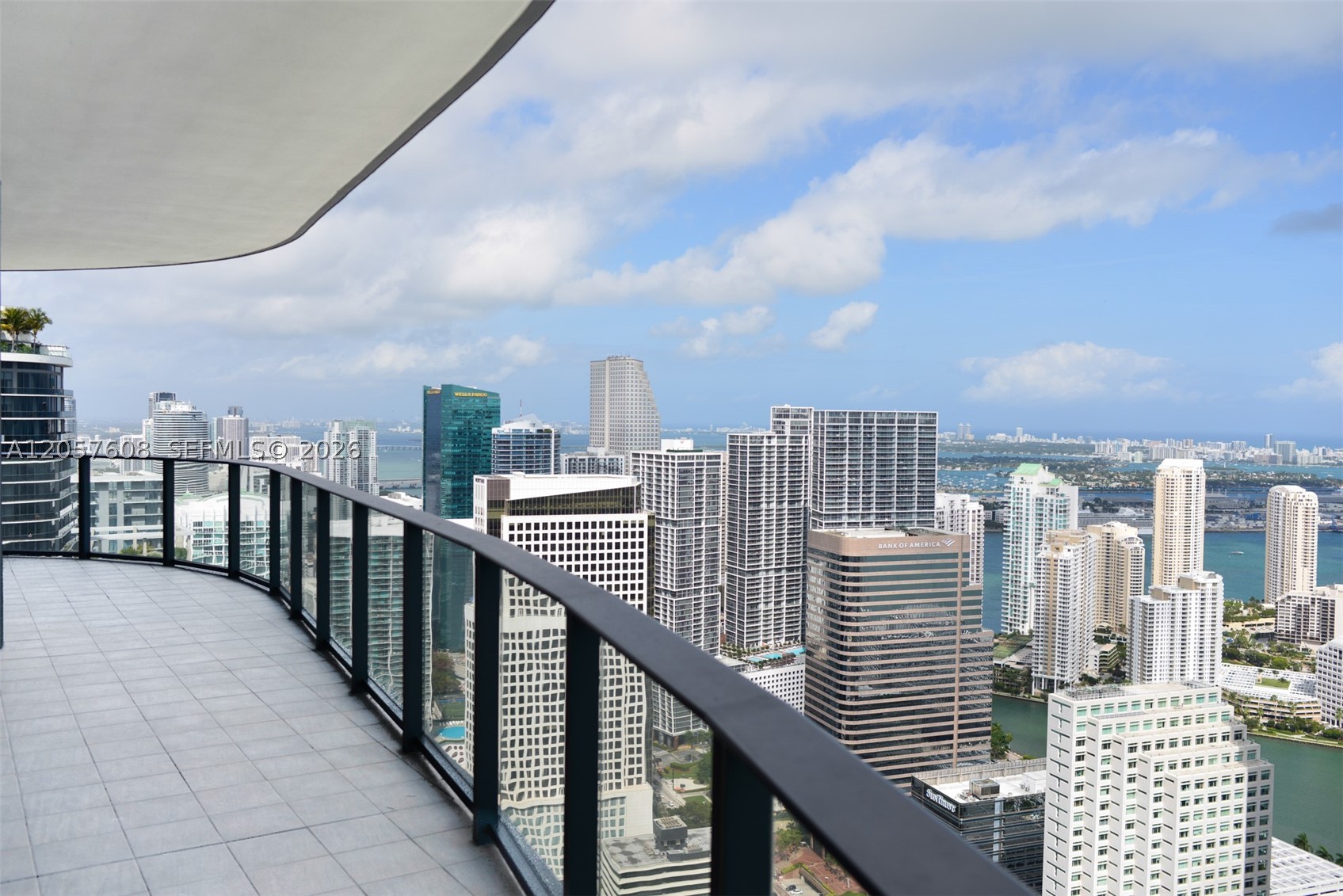 1000 Brickell Plaza #PH5907, Miami FL 33131