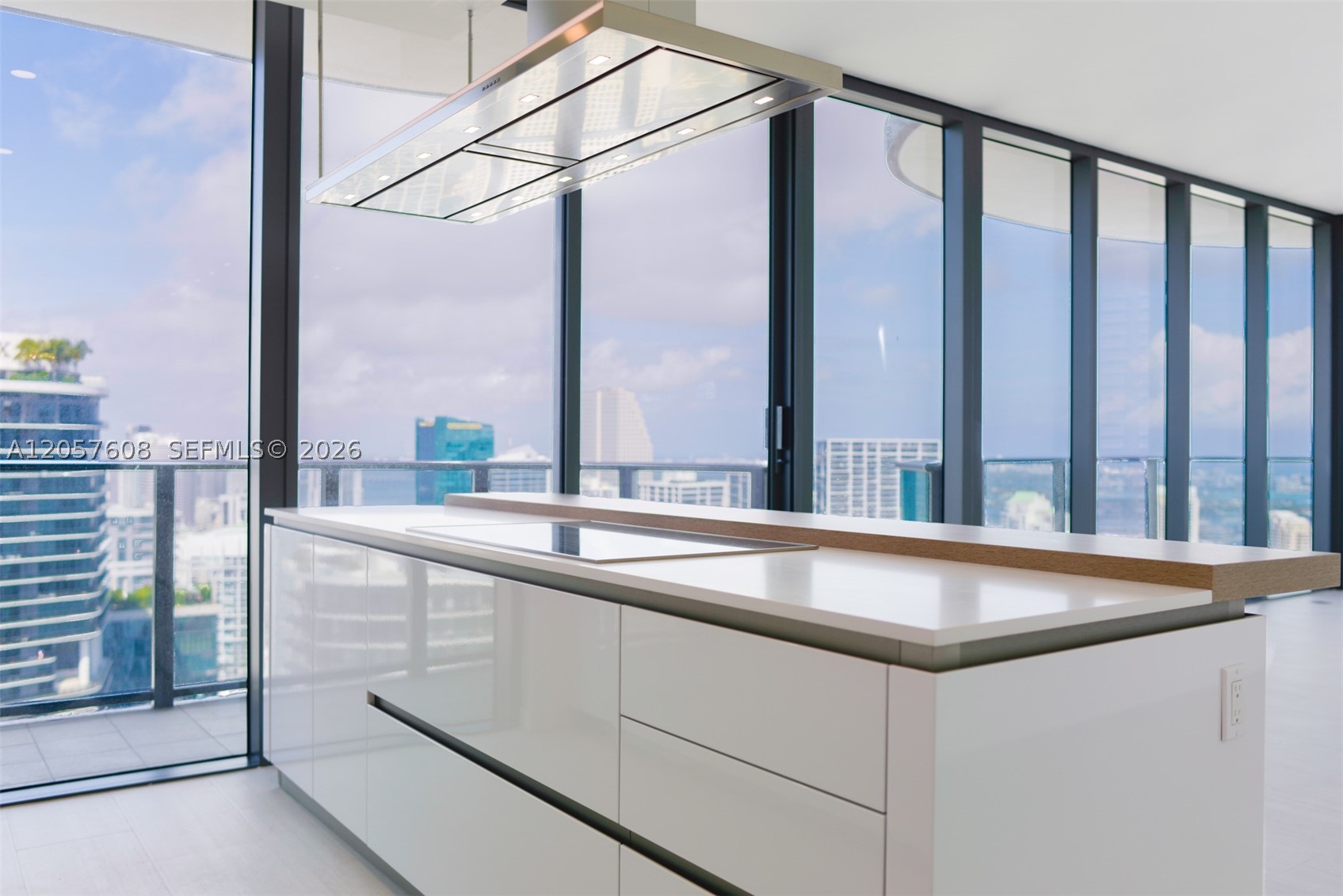 1000 Brickell Plaza #PH5907, Miami FL 33131