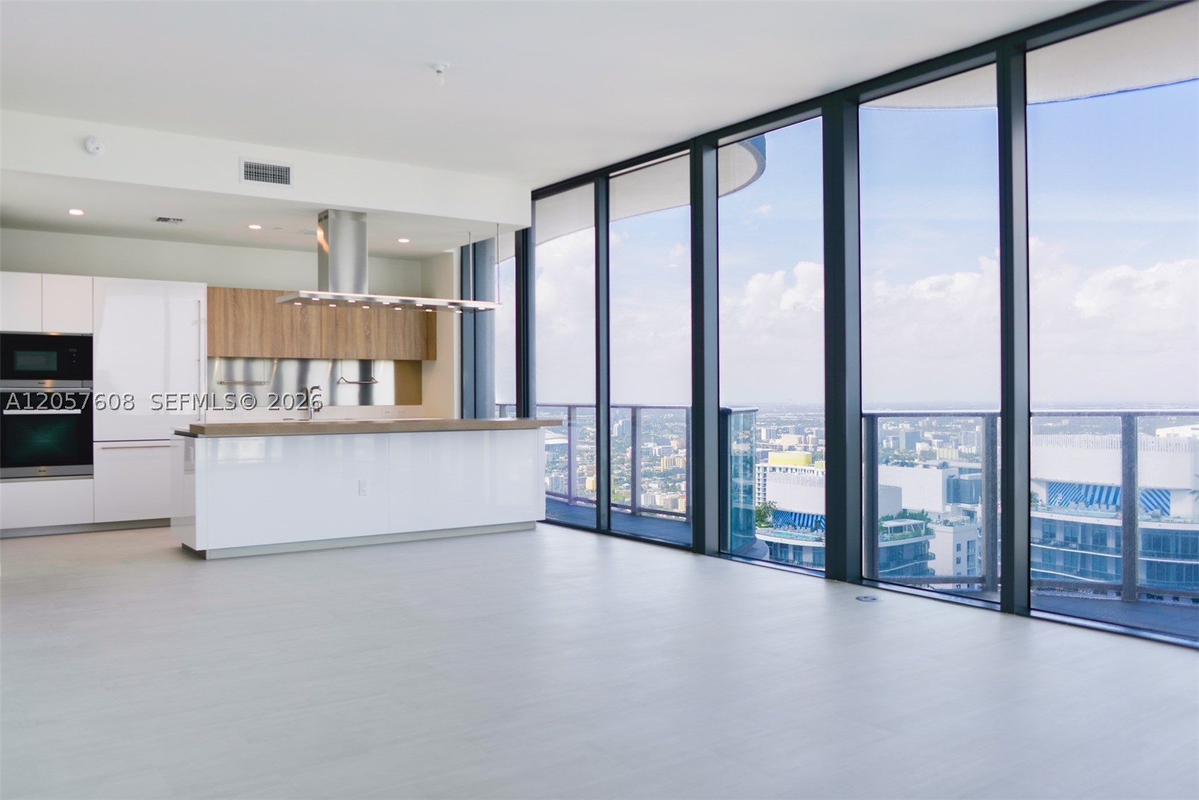 1000 Brickell Plaza #PH5907, Miami FL 33131