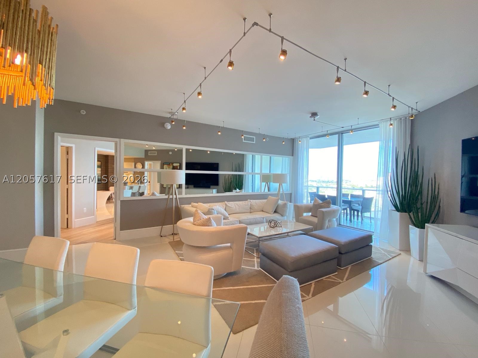 17301 Biscayne Blvd #1808, North Miami Beach FL 33160