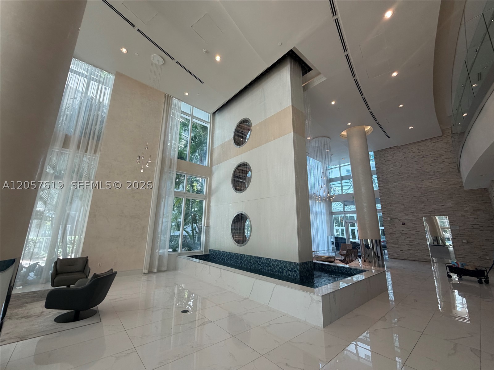 41 SE 5th St #404, Miami FL 33131
