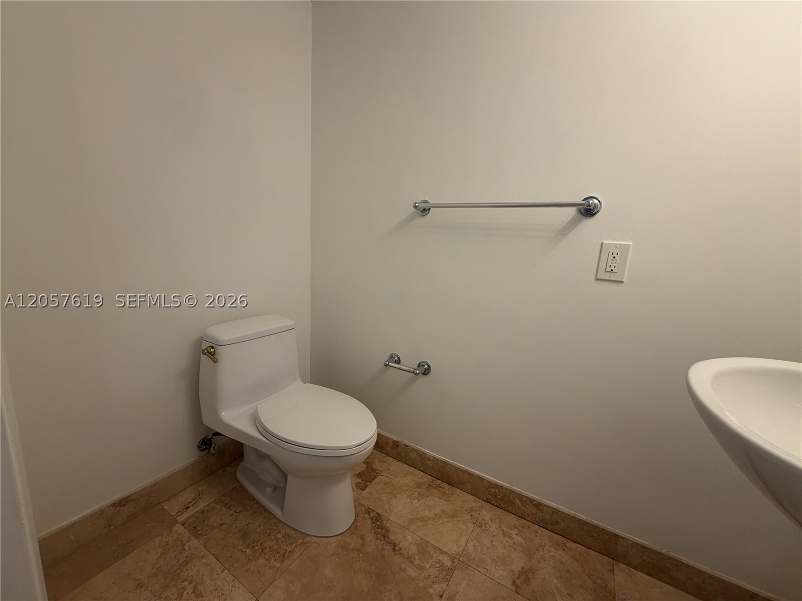 41 SE 5th St #404, Miami FL 33131