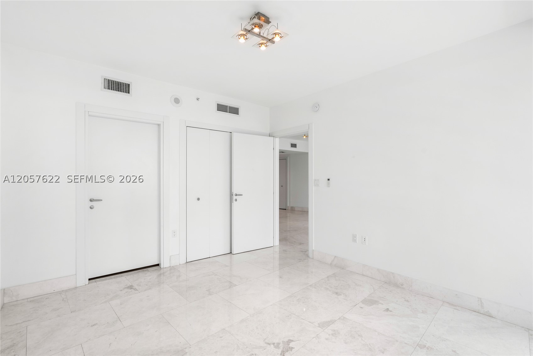 200 Biscayne Boulevard Way #4004, Miami FL 33131
