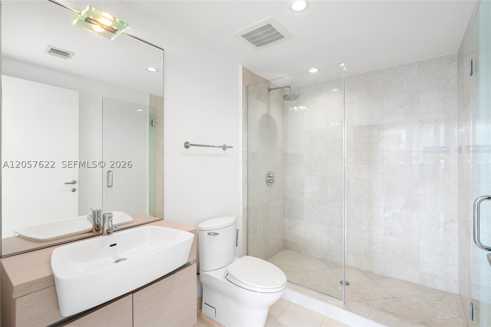 200 Biscayne Boulevard Way #4004, Miami FL 33131