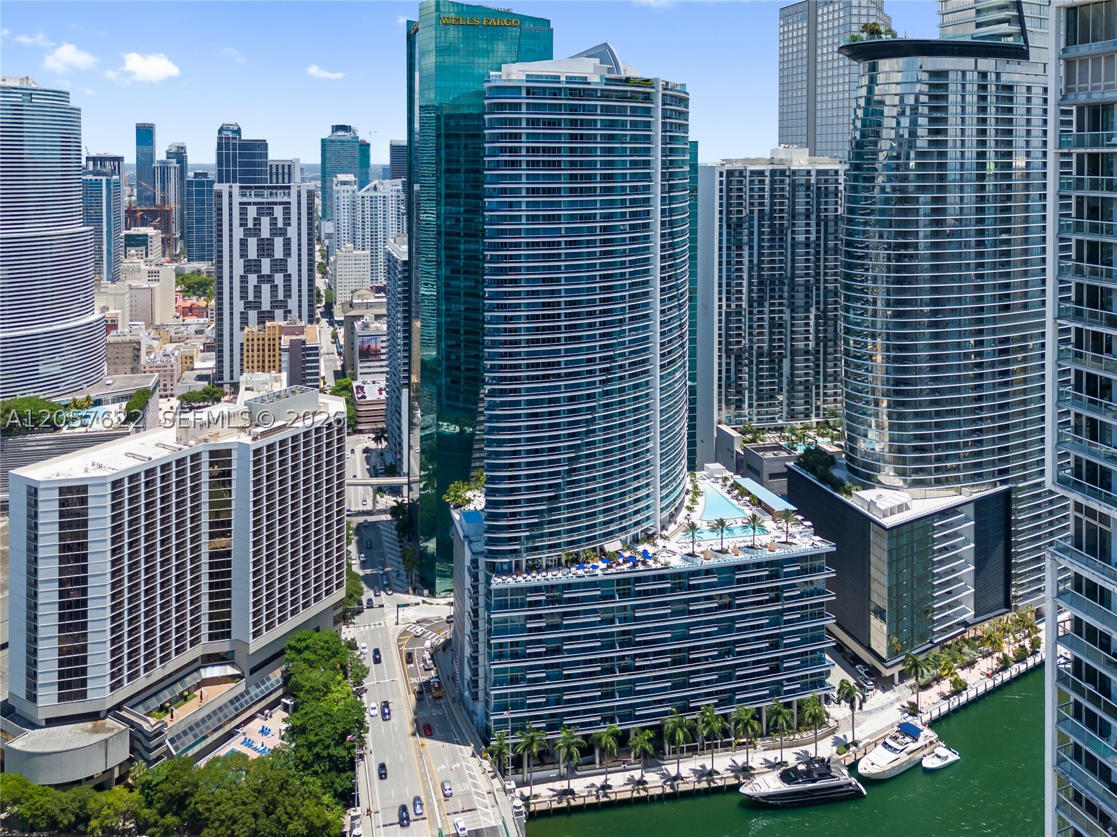 200 Biscayne Boulevard Way #4004, Miami FL 33131