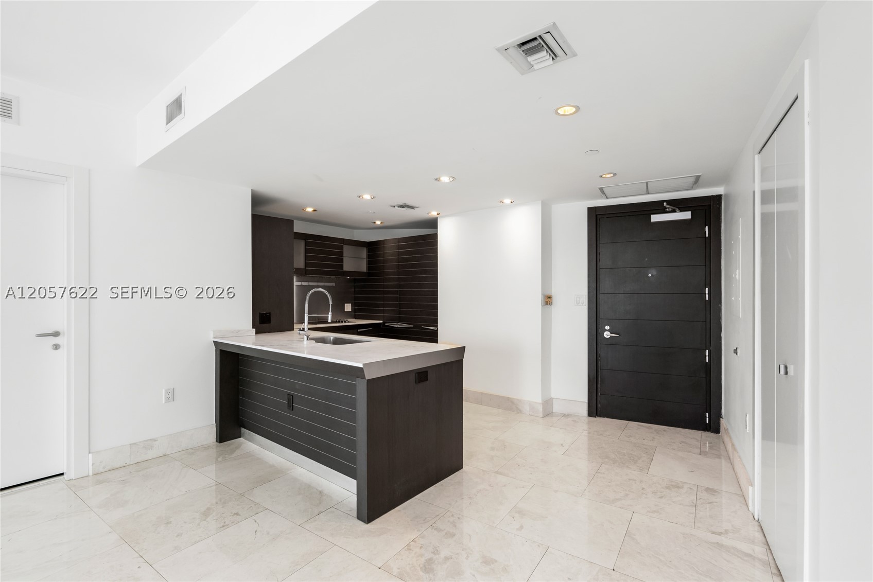 200 Biscayne Boulevard Way #4004, Miami FL 33131
