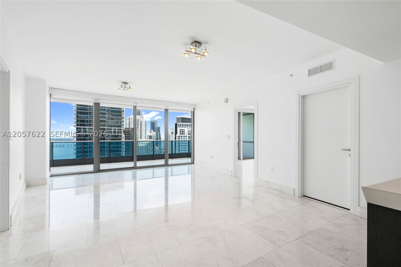 200 Biscayne Boulevard Way #4004, Miami FL 33131