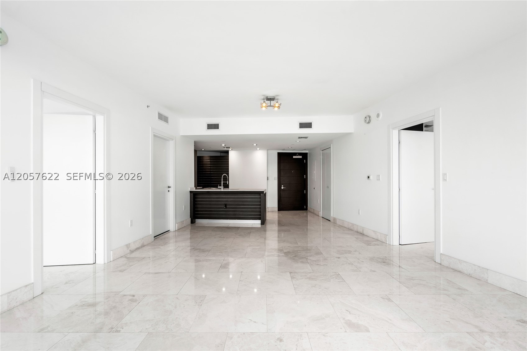 200 Biscayne Boulevard Way #4004, Miami FL 33131