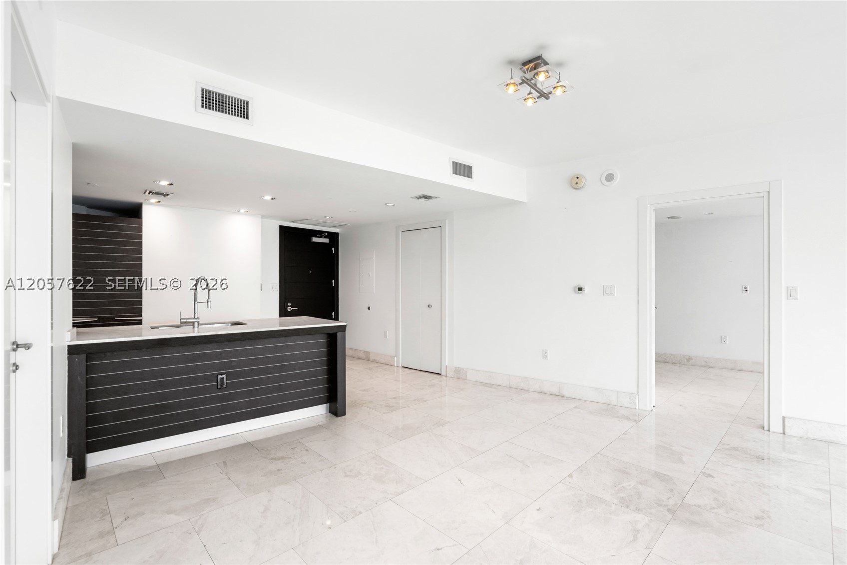 200 Biscayne Boulevard Way #4004, Miami FL 33131