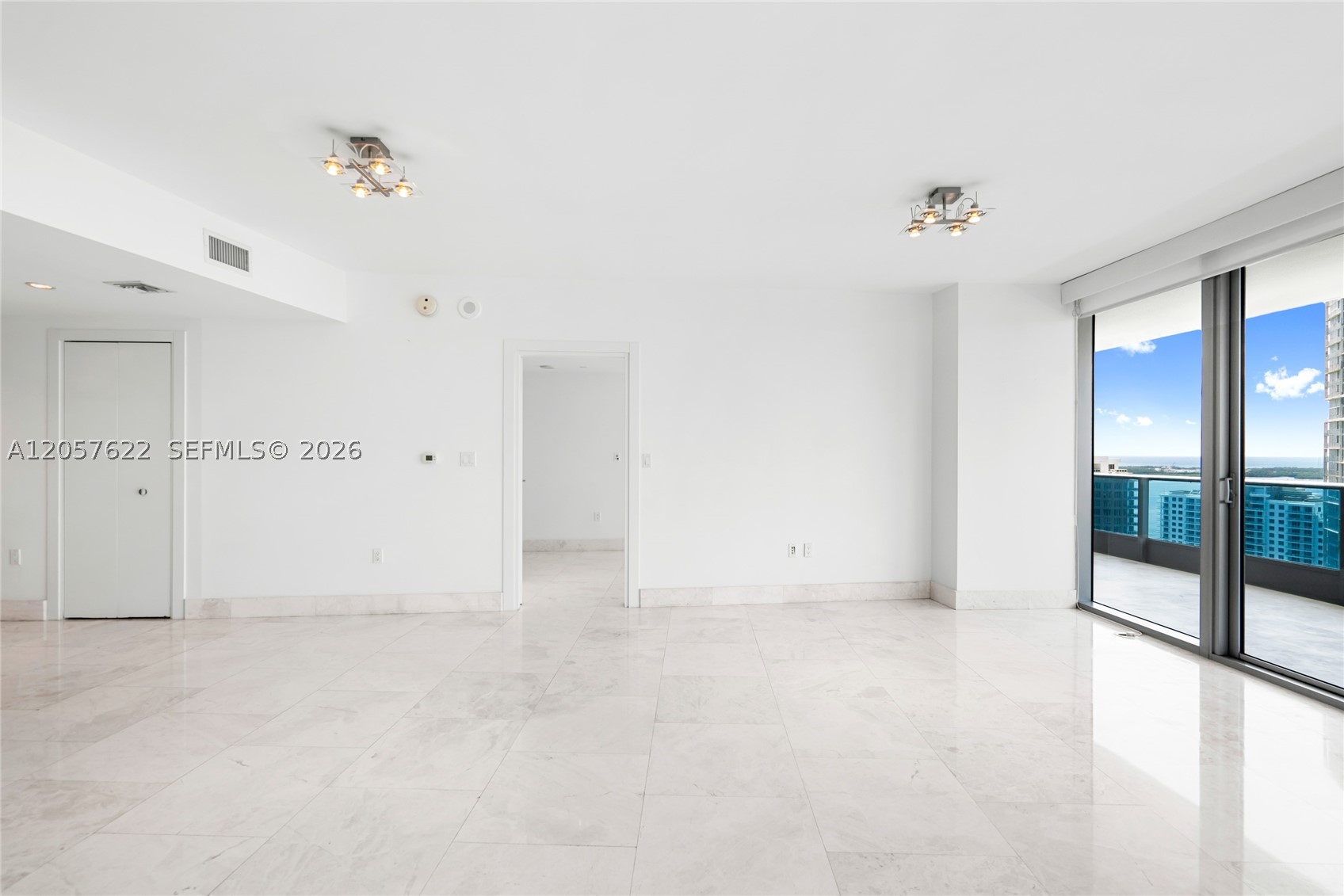 200 Biscayne Boulevard Way #4004, Miami FL 33131