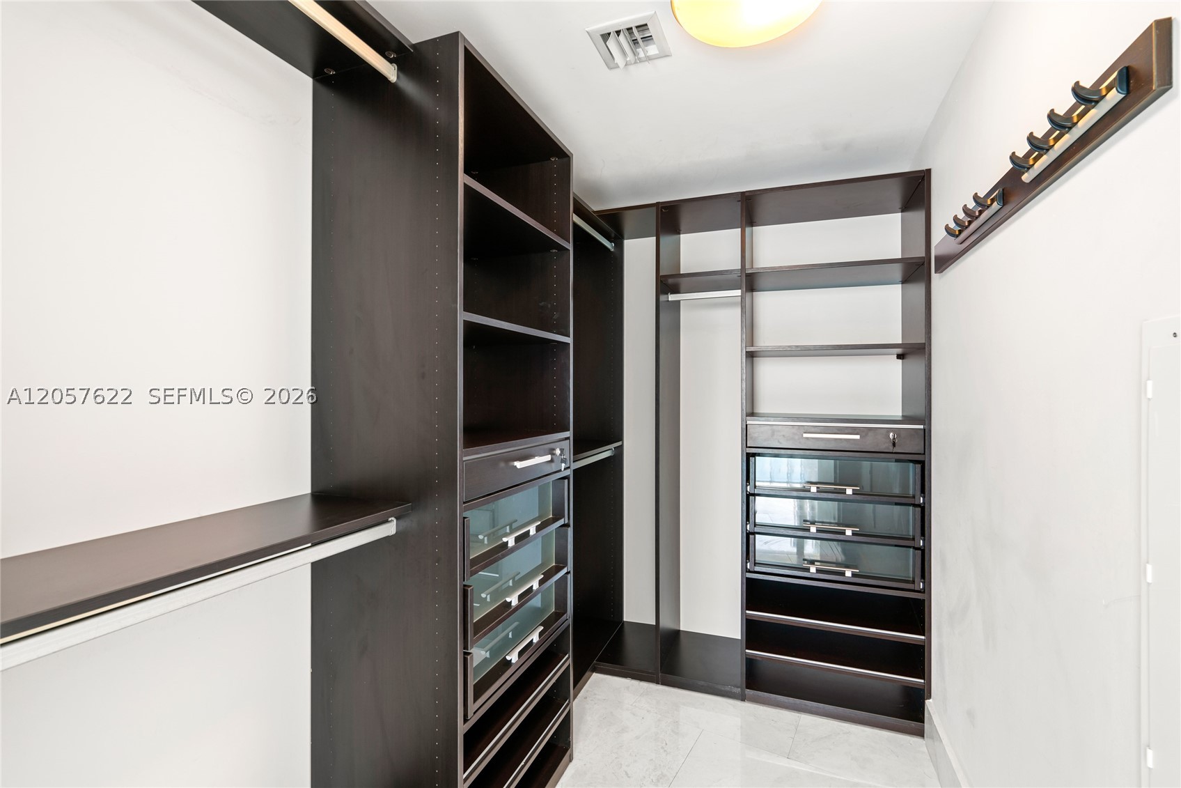 200 Biscayne Boulevard Way #4004, Miami FL 33131