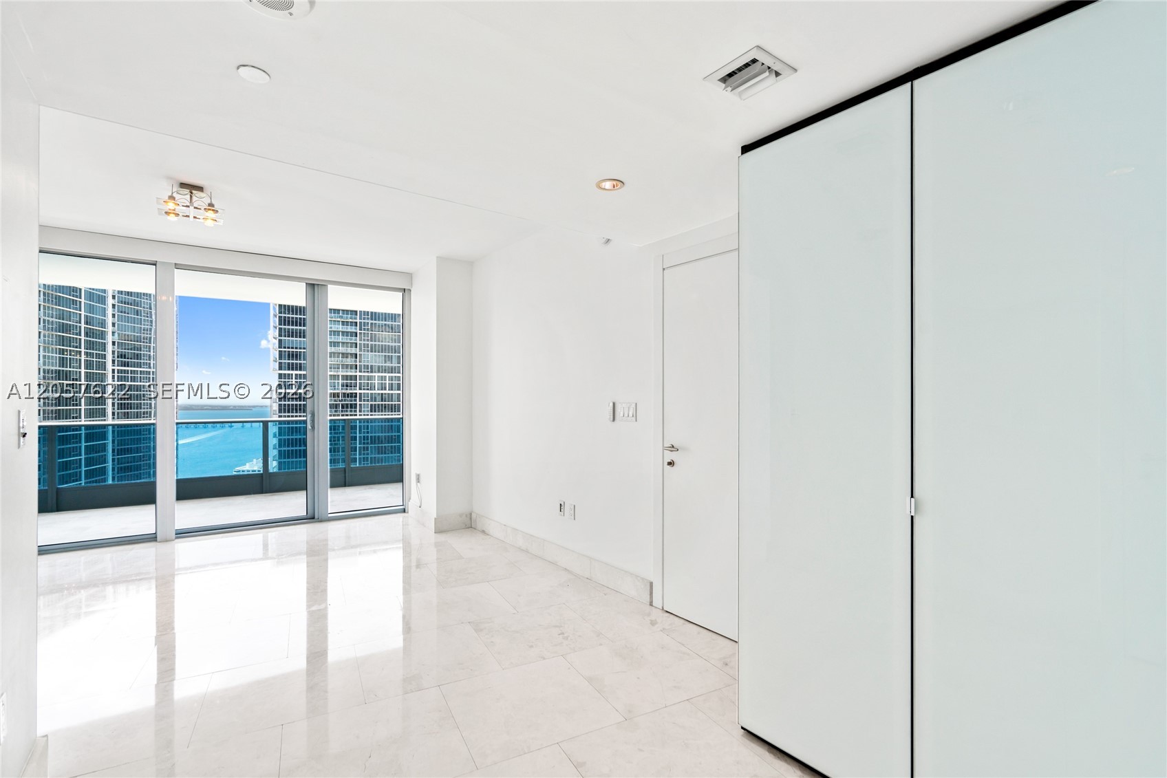 200 Biscayne Boulevard Way #4004, Miami FL 33131
